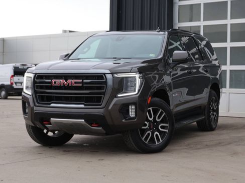 Used 2021 GMC Yukon AT4 AWD/4WD image 3