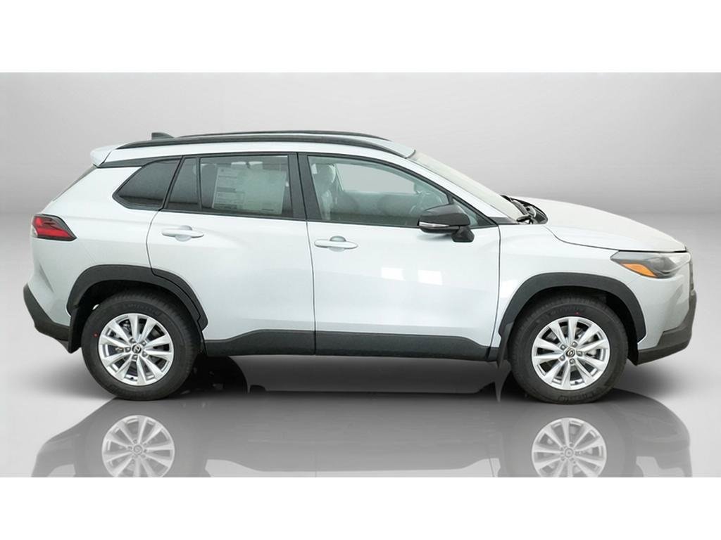 New 2026 Toyota Corolla Cross LE FWD image 11