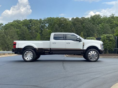 Used 2025 Ford F450 King Ranch w/ Chrome Package AWD/4WD image 5