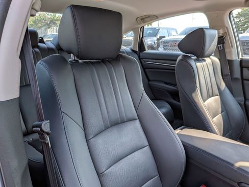 Used 2021 Honda Accord Touring image 38