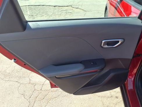 Used 2025 Kia K4 LXS FWD image 8
