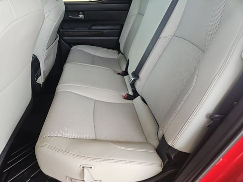 Used 2024 Toyota Tacoma Limited w/ Limited Package (LT) image 19