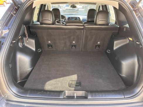 Used 2020 Jeep Cherokee Latitude Plus w/ Cold Weather Group AWD/4WD image 15