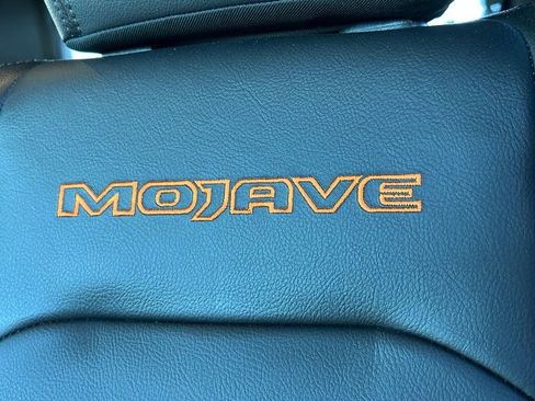 Used 2021 Jeep Gladiator Mojave image 19