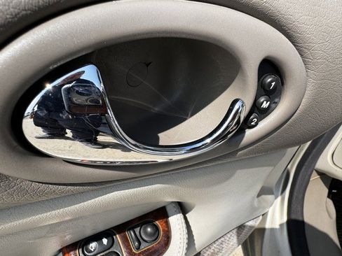 Used 1998 Jaguar XK8 Convertible image 14