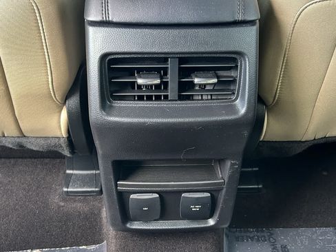 Used 2019 Ford Edge SEL w/ Convenience Package AWD/4WD image 25