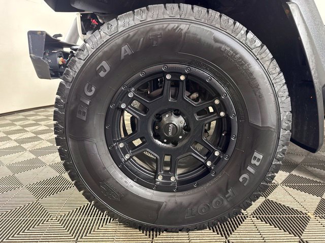 Used 2010 Jeep Wrangler Unlimited Rubicon w/ Dual Top Group AWD/4WD image 10
