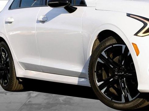 Used 2023 Kia K5 GT-Line image 3