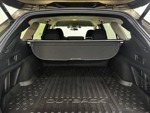 Used 2020 Subaru Outback Premium AWD/4WD image 36