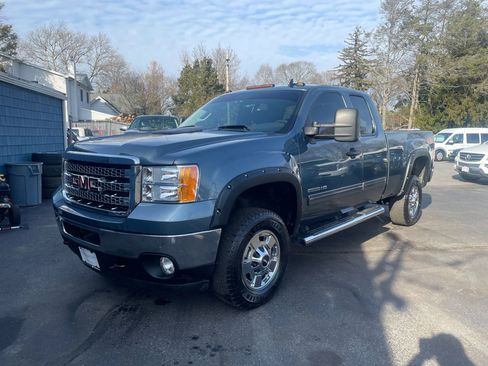 Used 2013 GMC Sierra 2500 SLE w/ SLE Preferred Package image 2