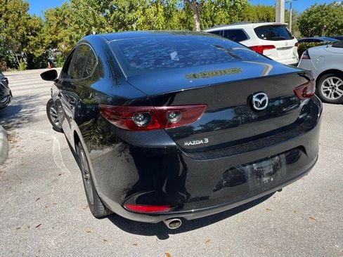 Used 2020 MAZDA MAZDA3 Sedan image 3