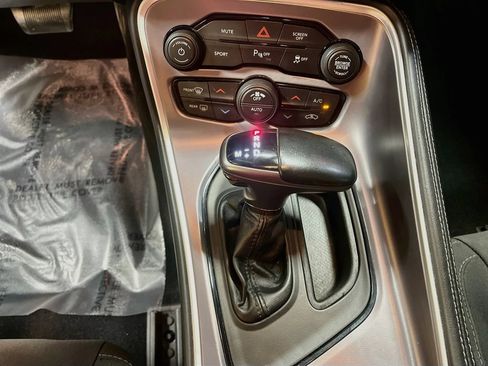 Used 2019 Dodge Challenger R/T RWD image 16