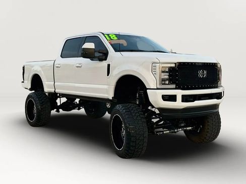 Used 2018 Ford F250 XLT w/ XLT Premium Package image 8