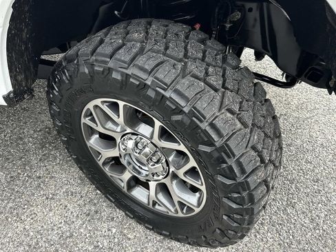 Used 2020 Ford F250 Lariat w/ Lariat Value Package image 5