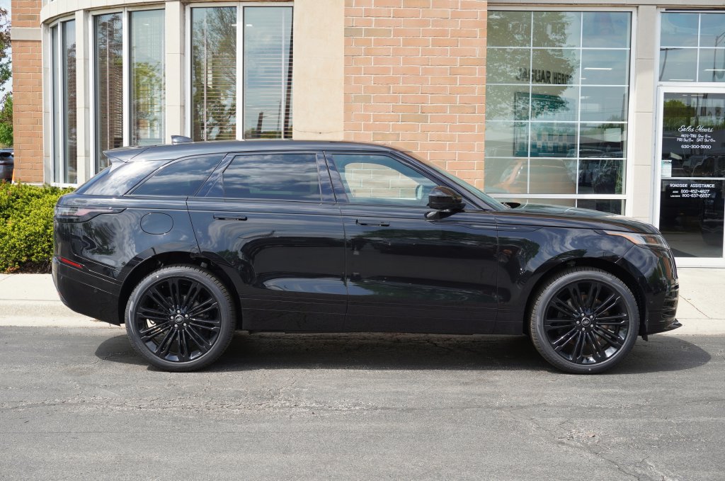 Used 2026 Land Rover Range Rover Velar Dynamic SE AWD/4WD image 7