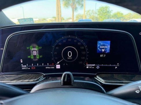 Certified 2023 Cadillac Escalade Premium Luxury AWD/4WD image 16