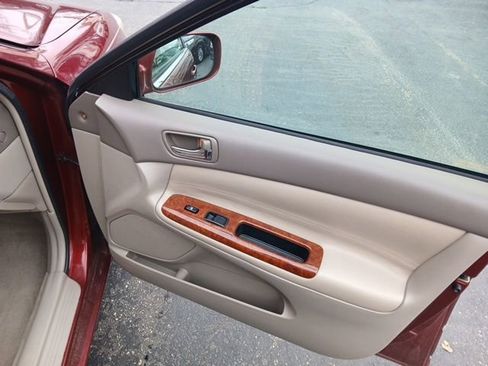 Used 2002 Toyota Camry XLE image 18