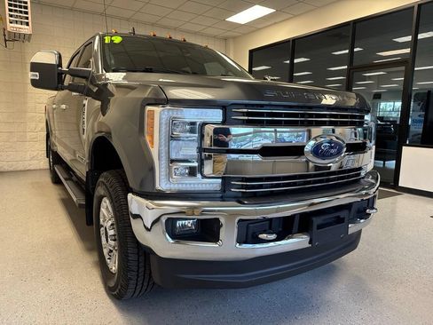 Used 2019 Ford F250 Lariat w/ Lariat Ultimate Package AWD/4WD image 42