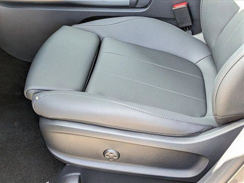 Used 2026 Mercedes-Benz GLA 250 image 4