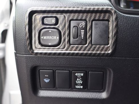 Used 2018 Toyota 4Runner SR5 w/ Wilderness Package AWD/4WD image 10