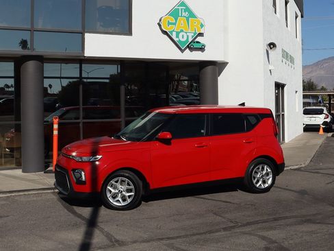 Used 2020 Kia Soul S image 4