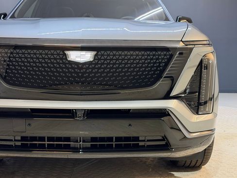 New 2026 Cadillac Vistiq Sport image 11