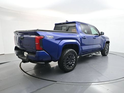 Used 2024 Toyota Tacoma TRD Sport w/ TRD Sport Upgrade Package AWD/4WD image 7