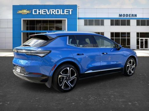 Used 2024 Chevrolet Equinox EV LT w/ LPO, Active Package image 5