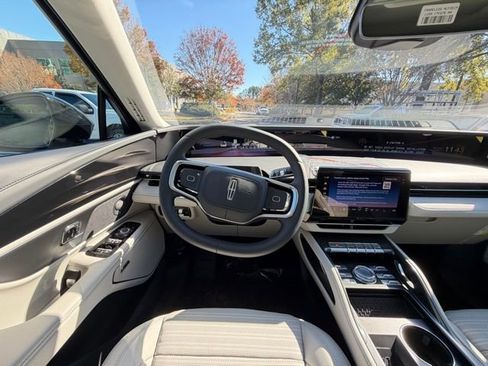 New 2026 Lincoln Nautilus Reserve w/ Jet Appearance Package image 9