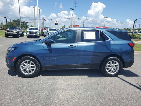 Used 2024 Chevrolet Equinox LT FWD image 2