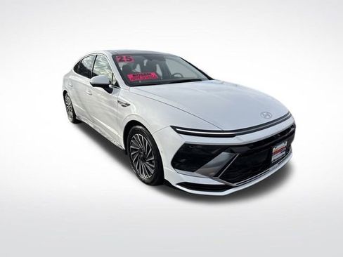 Used 2025 Hyundai Sonata Limited image 7
