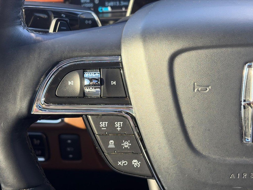 Used 2023 Lincoln Navigator Reserve AWD/4WD image 30
