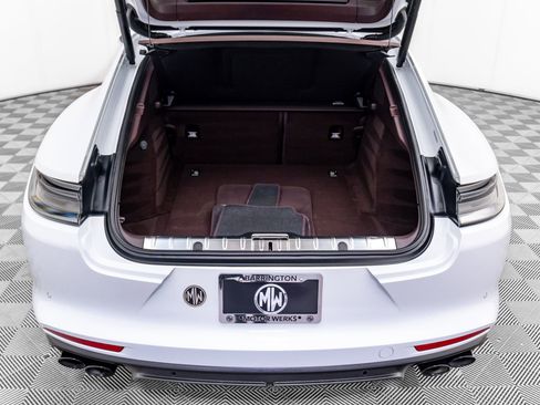 Used 2023 Porsche Panamera 4 Platinum Edition image 30