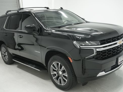 Used 2024 Chevrolet Tahoe LS w/ Driver Alert Package RWD image 3