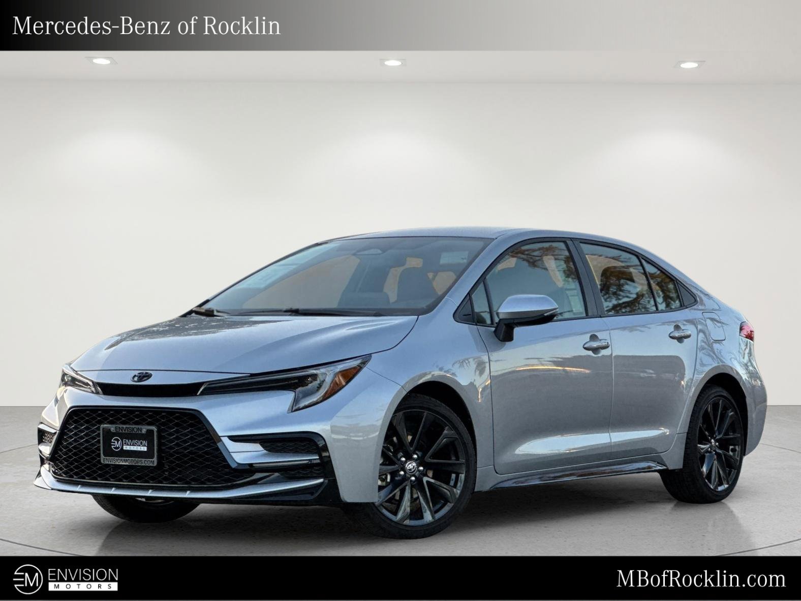 Used 2026 Toyota Corolla SE w/ SE Package FWD image 1