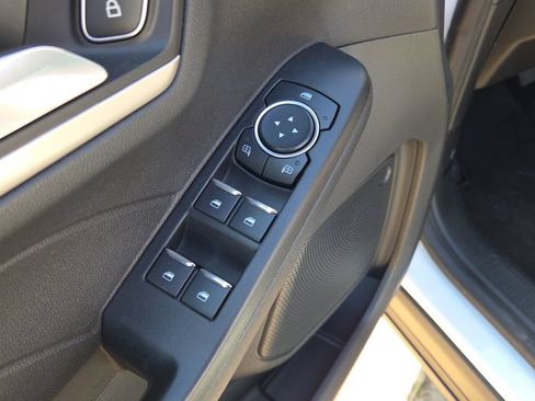 Used 2021 Ford Escape SE w/ Cold Weather Package FWD image 6