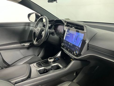 Used 2024 Lexus RZ 300e Premium image 28