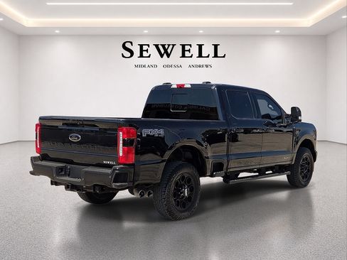 Used 2024 Ford F250 Lariat w/ Lariat Ultimate Package AWD/4WD image 4