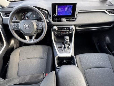 Used 2025 Toyota RAV4 XLE image 8
