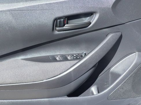 Used 2025 Toyota Corolla LE FWD image 10