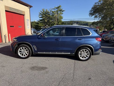 Used 2019 BMW X5 xDrive40i w/ Premium Package 2 AWD/4WD image 3