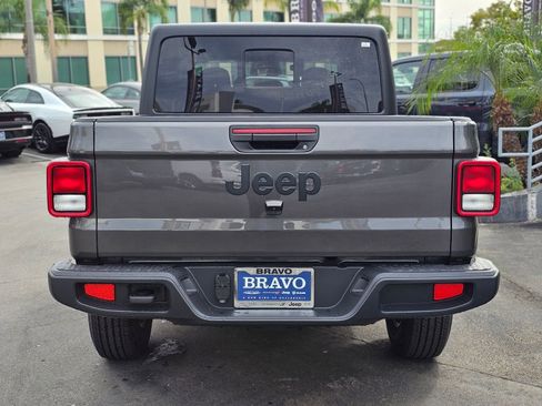 New 2026 Jeep Gladiator Sport image 6