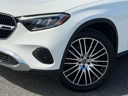 Used 2024 Mercedes-Benz GLC 300 image 4