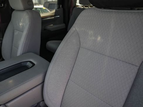 Used 2022 Chevrolet Silverado 1500 LT AWD/4WD image 19