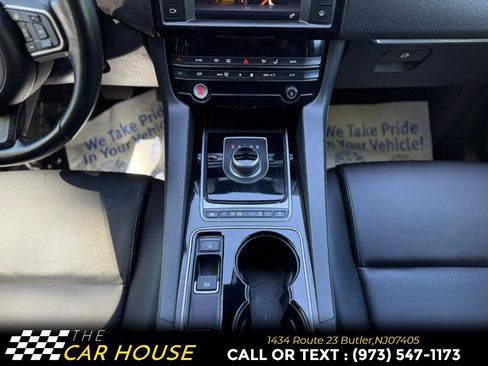 Used 2017 Jaguar F-PACE Premium AWD/4WD image 28