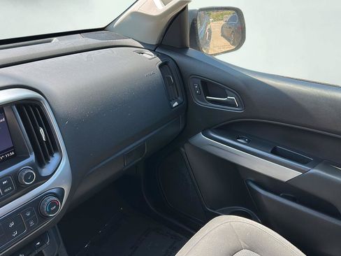 Used 2019 Chevrolet Colorado LT w/ LT Convenience Package AWD/4WD image 18