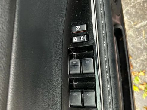 Used 2018 Lexus ES 350 w/ Navigation System Package image 31