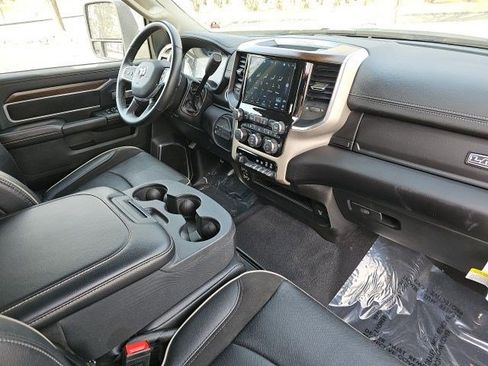 Used 2024 RAM 2500 Laramie w/ Safety Group AWD/4WD image 15