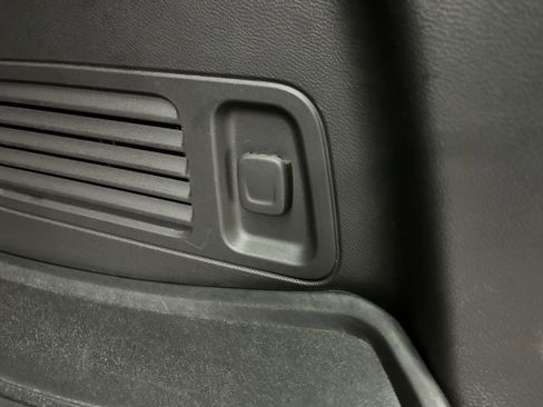 Certified 2023 Buick Enclave Essence w/ Experience Buick Package image 33