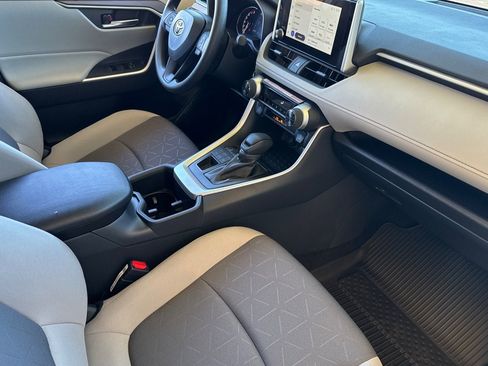 New 2025 Toyota RAV4 XLE image 19